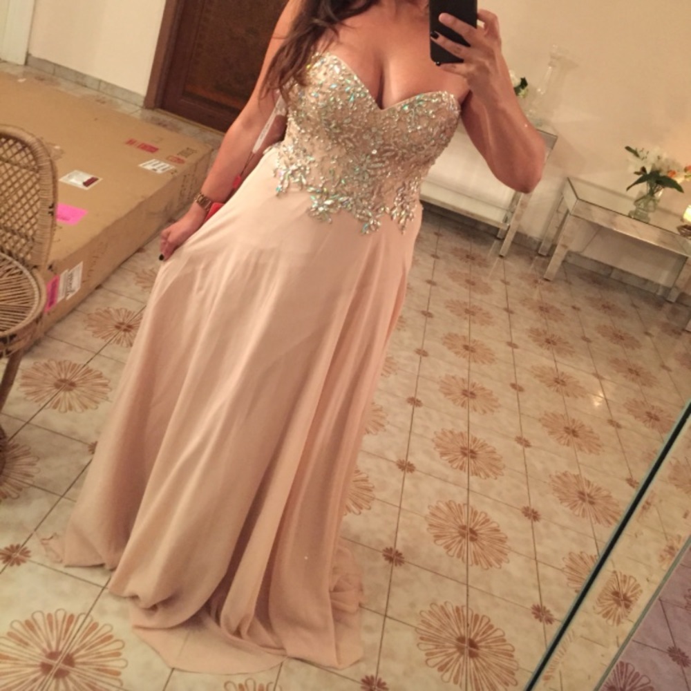 Dress/Gown